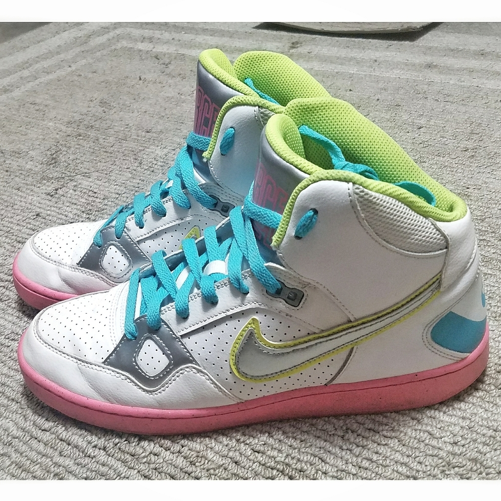 Nike White and Pink Sneakers with Blue Laces